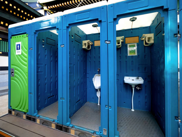 Best Portable restroom trailer rental  in Collinwood, TN